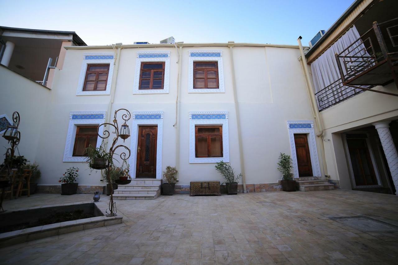 בוקורו Muslima Hotel מראה חיצוני תמונה