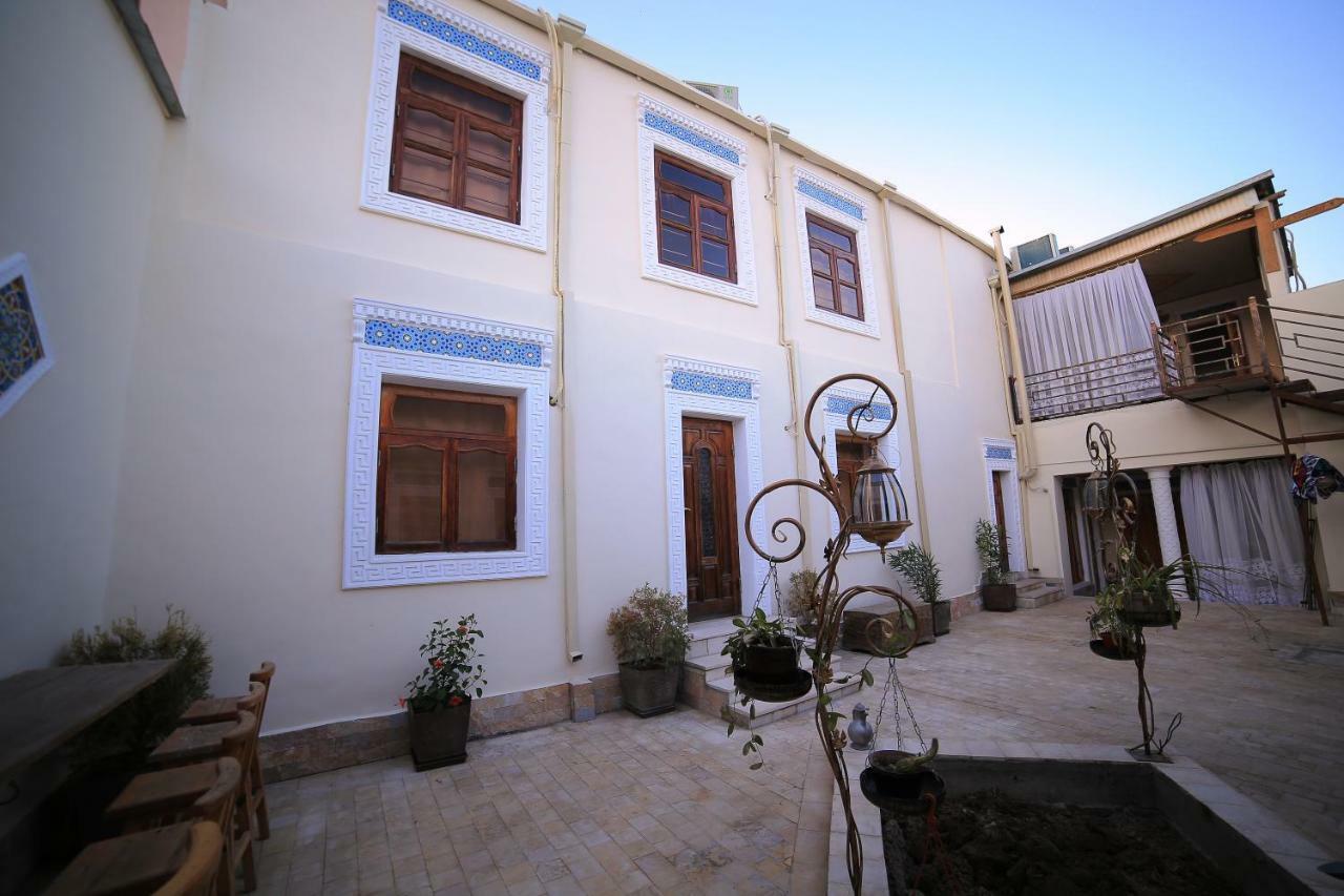 בוקורו Muslima Hotel מראה חיצוני תמונה