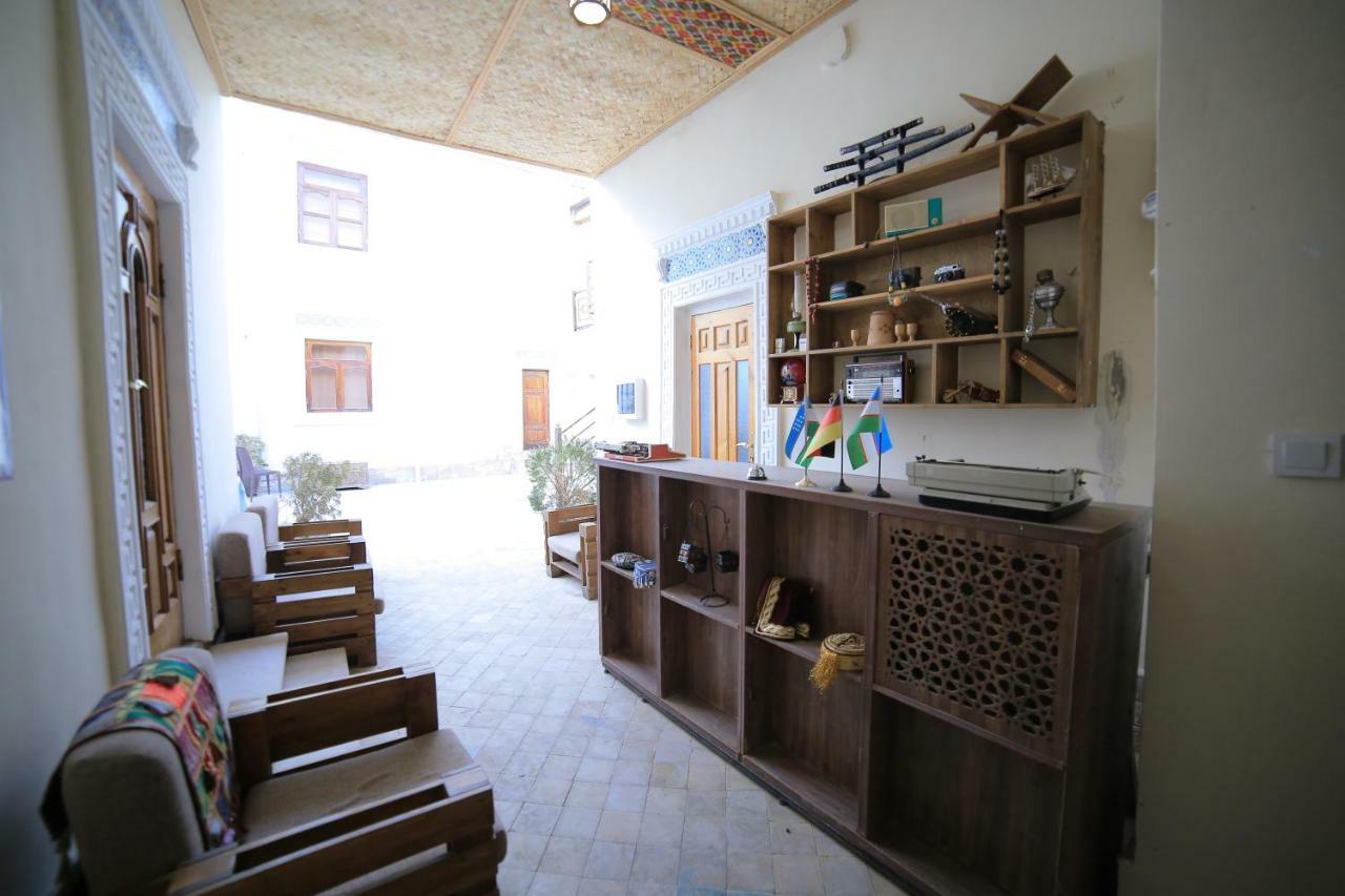 בוקורו Muslima Hotel מראה חיצוני תמונה
