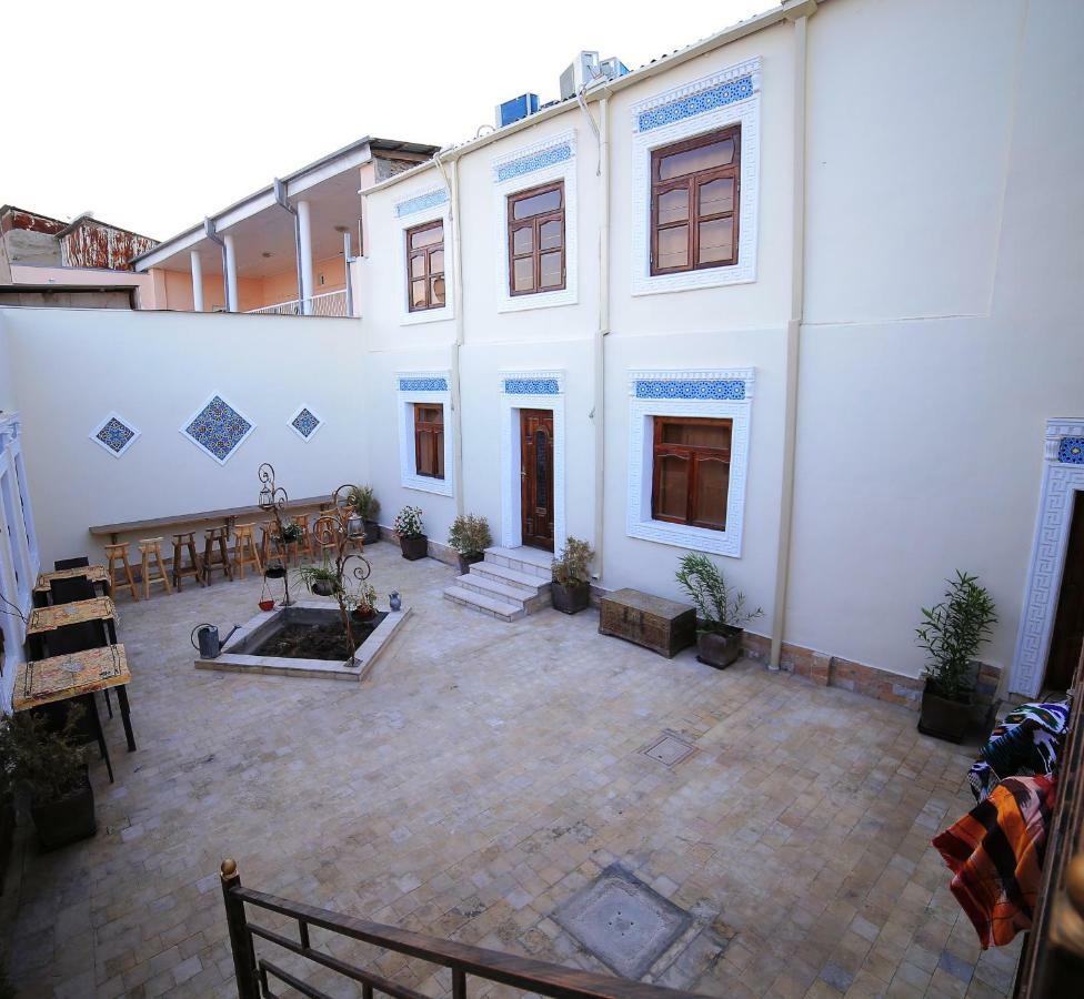 בוקורו Muslima Hotel מראה חיצוני תמונה