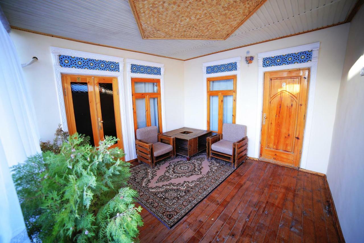 בוקורו Muslima Hotel מראה חיצוני תמונה